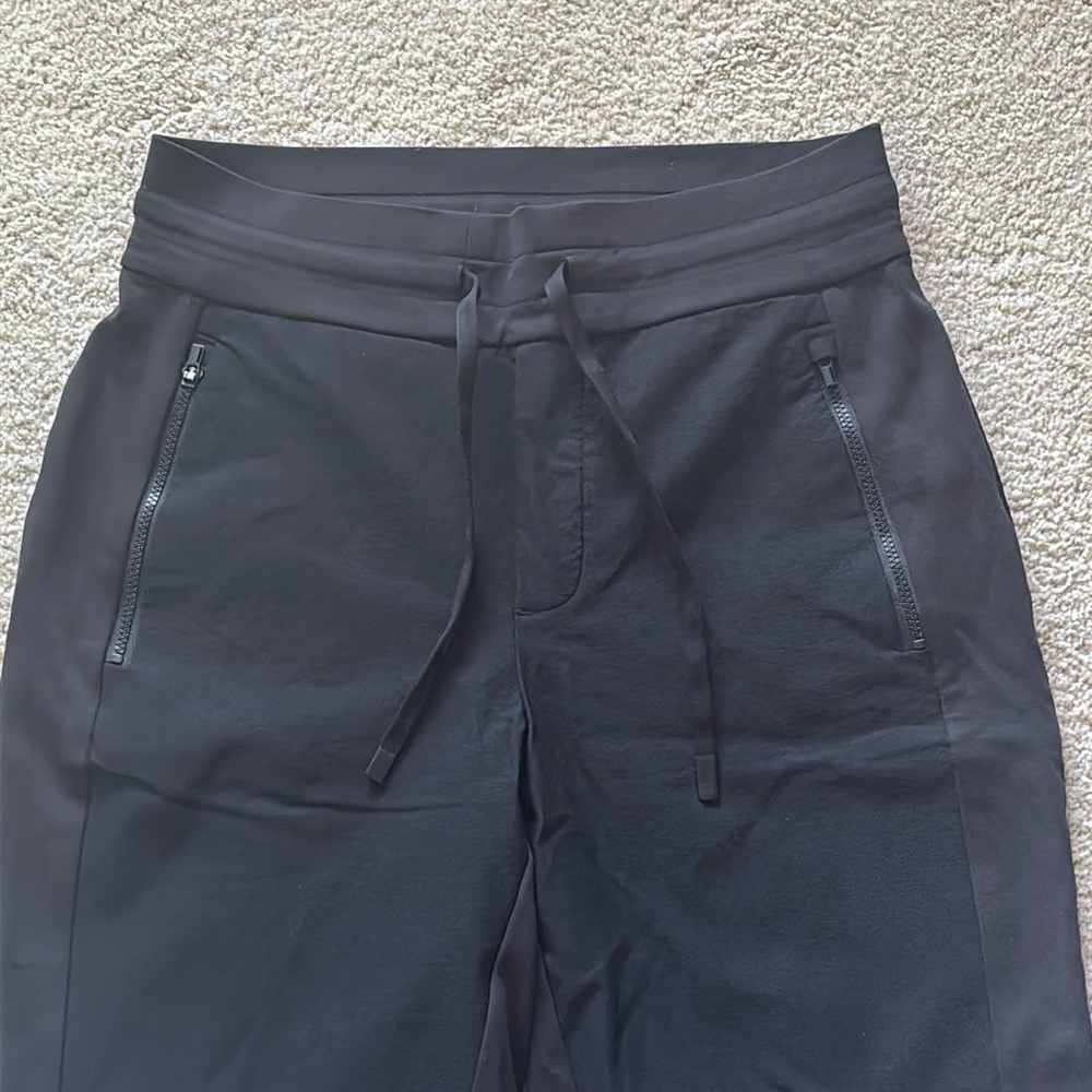 Athleta Headlands Hybrid Trek Mid Rise Joggers Size 2, Black, Like New!! - Picture 3 of 7